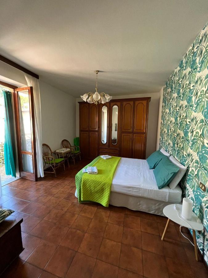 Casa Caterina 2 Storey House, With A Mountain View Тосколано Мадерно Екстериор снимка